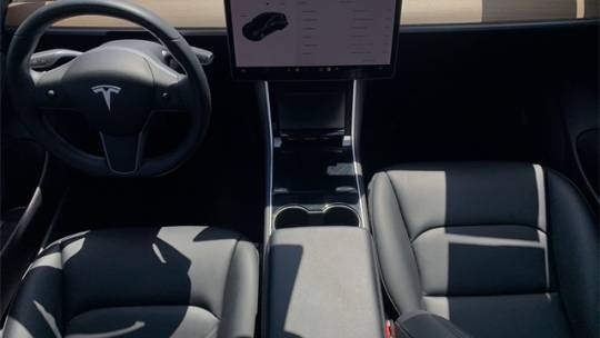 2019 Tesla Model 3 5YJ3E1EAXKF337740