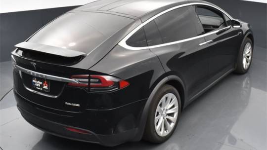 2019 Tesla Model X 5YJXCBE47KF163407