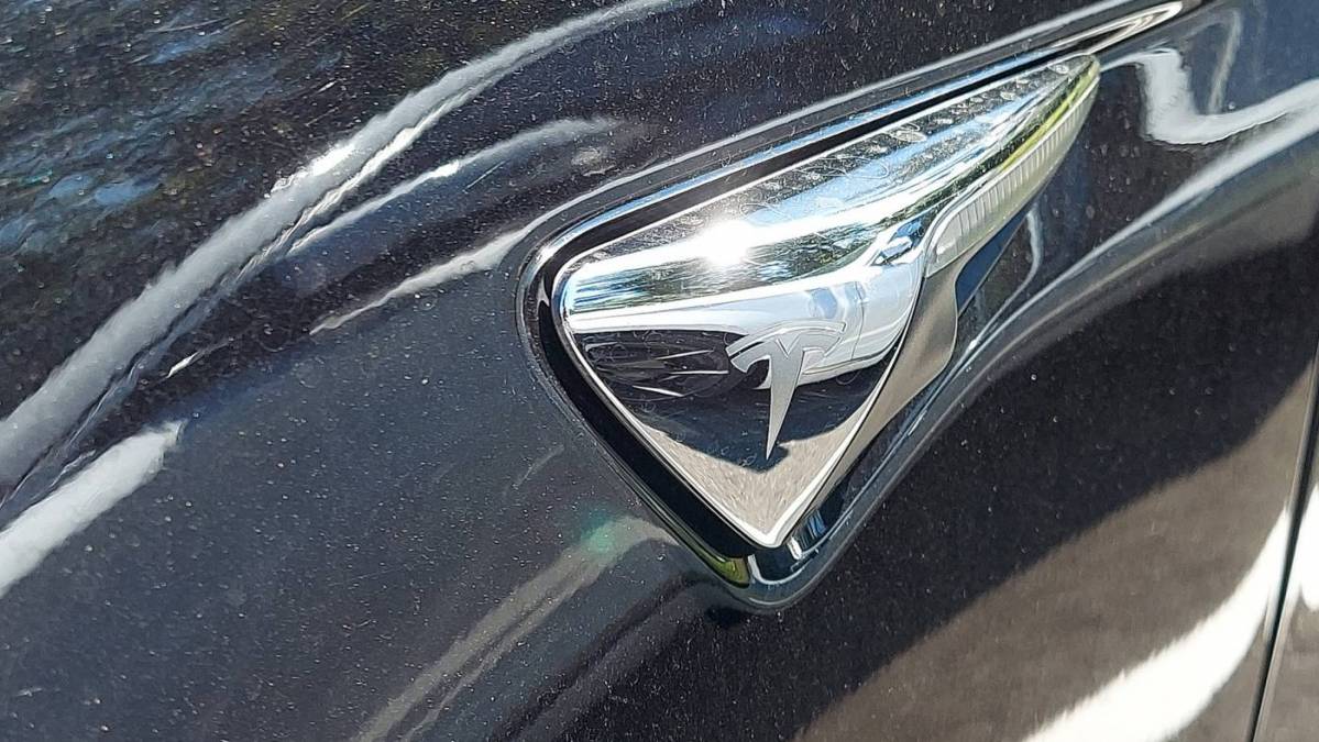 2018 Tesla Model S 5YJSA1E29JF277285
