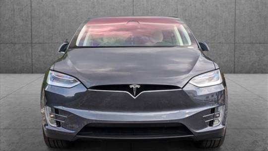 2017 Tesla Model X 5YJXCBE24HF055561