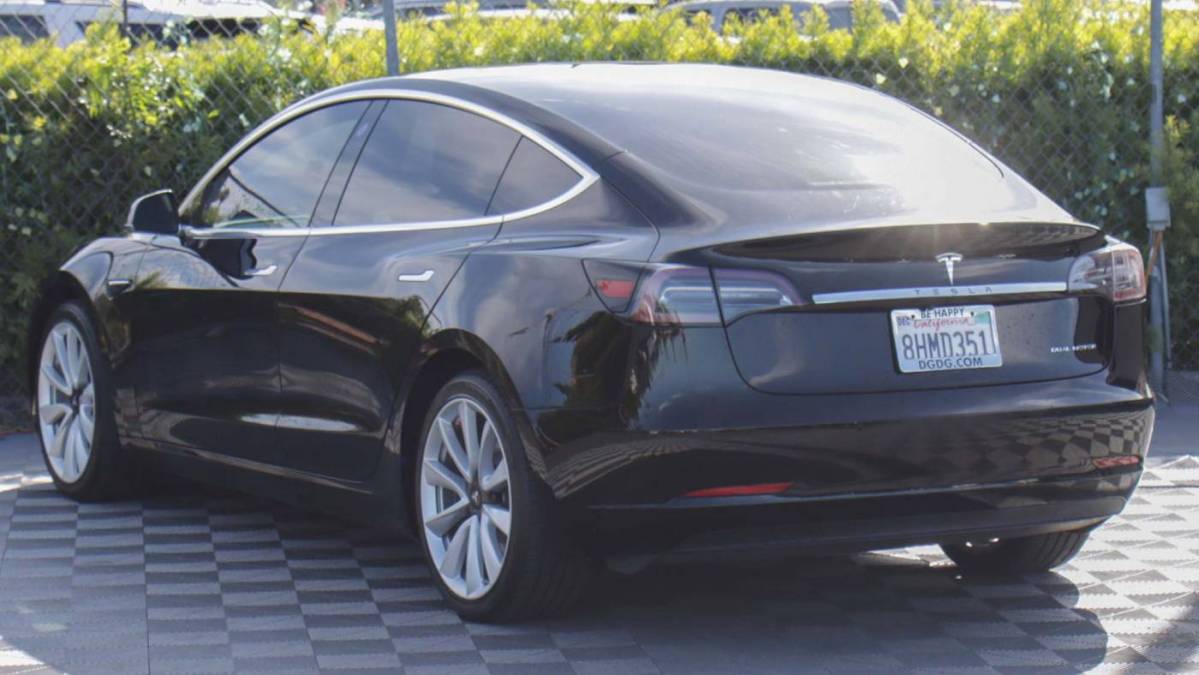 2018 Tesla Model 3 5YJ3E1EB9JF184775
