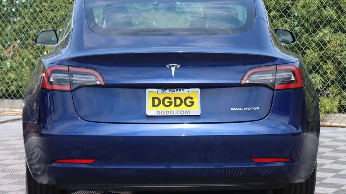 2019 Tesla Model 3 5YJ3E1EB8KF210865