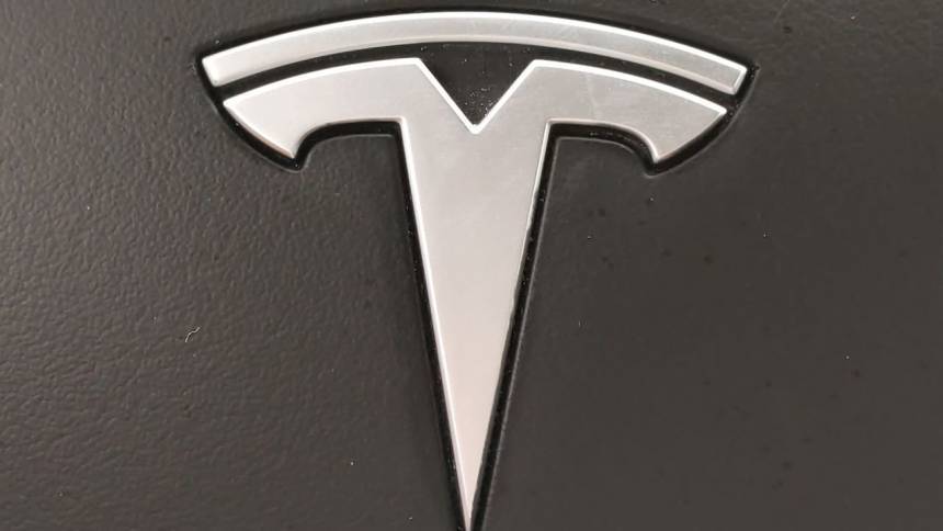 2018 Tesla Model 3 5YJ3E1EB6JF130835