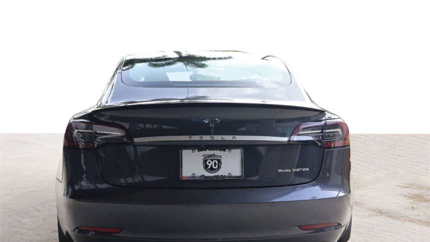2019 Tesla Model 3 5YJ3E1EB3KF195045