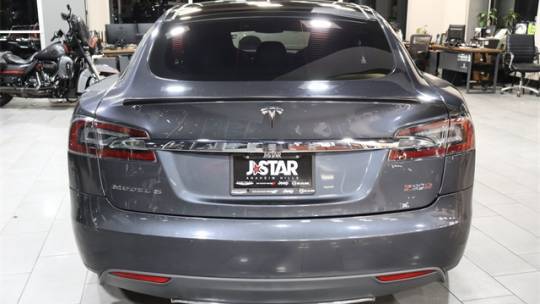 2015 Tesla Model S 5YJSA1E42FF118679