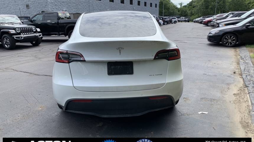 2021 Tesla Model Y 5YJYGDEE9MF077760