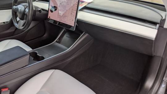 2018 Tesla Model 3 5YJ3E1EB6JF147375