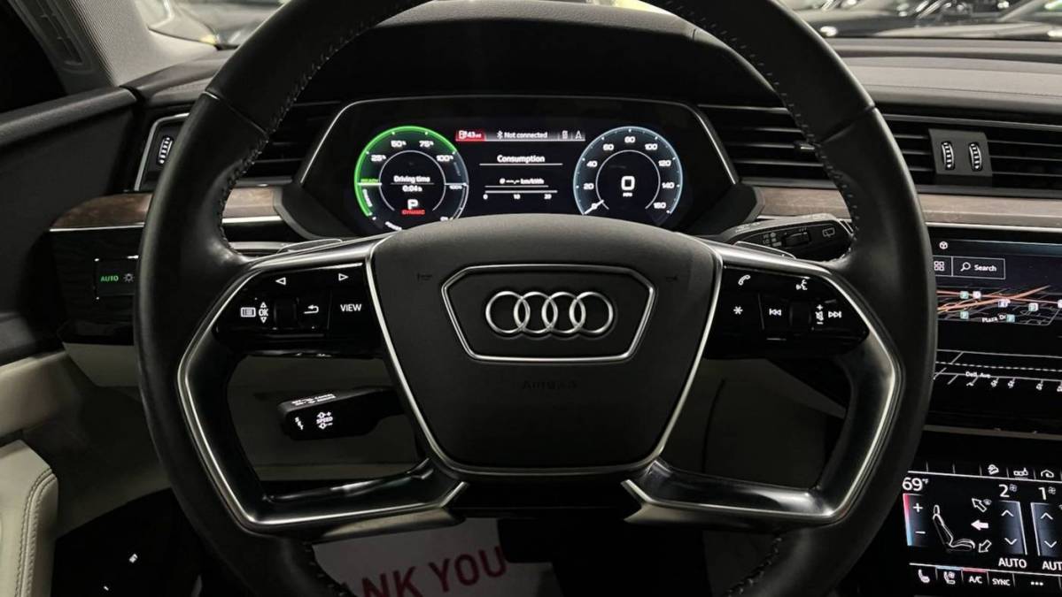 2019 Audi e-tron WA1LABGE9KB011815