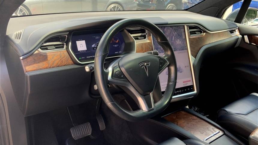 2017 Tesla Model X 5YJXCDE21HF061006