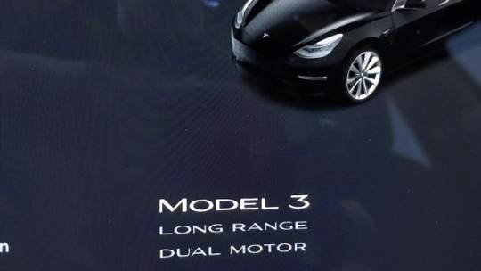 2018 Tesla Model 3 5YJ3E1EBXJF131955