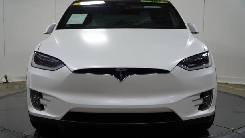2018 Tesla Model X 5YJXCDE28JF141134