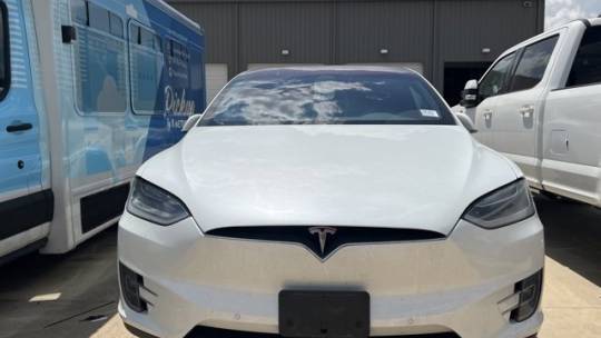 2019 Tesla Model X 5YJXCDE27KF140591