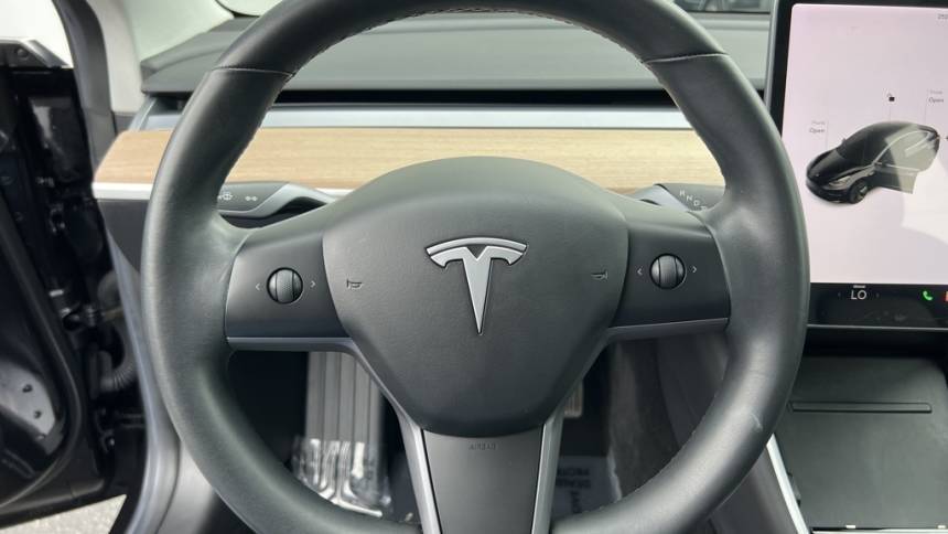 2018 Tesla Model 3 5YJ3E1EA1JF070177