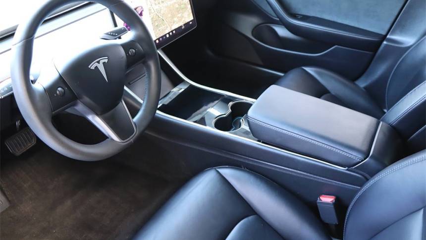 2019 Tesla Model 3 5YJ3E1EAXKF464133