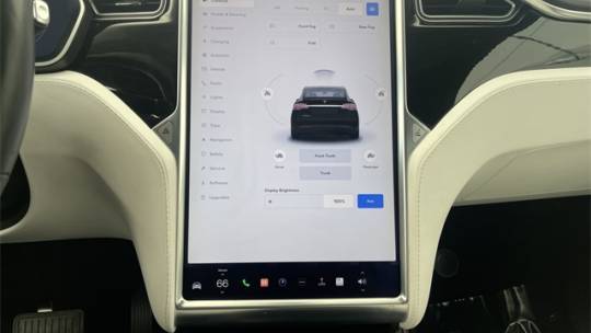 2017 Tesla Model X 5YJXCBE27HF063847