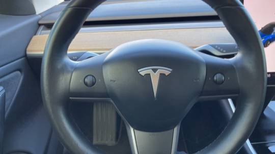 2018 Tesla Model 3 5YJ3E1EBXJF065021