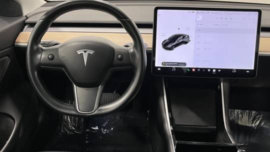 2019 Tesla Model 3 5YJ3E1EB4KF385047