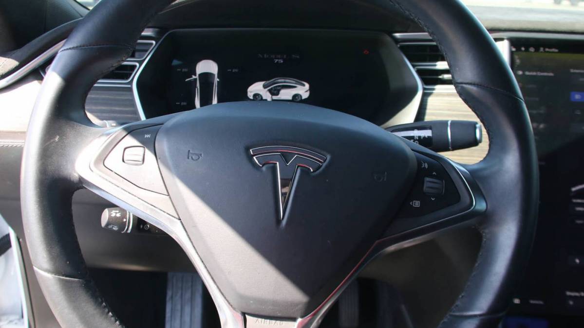 2016 Tesla Model S 5YJSA1E16GF160988