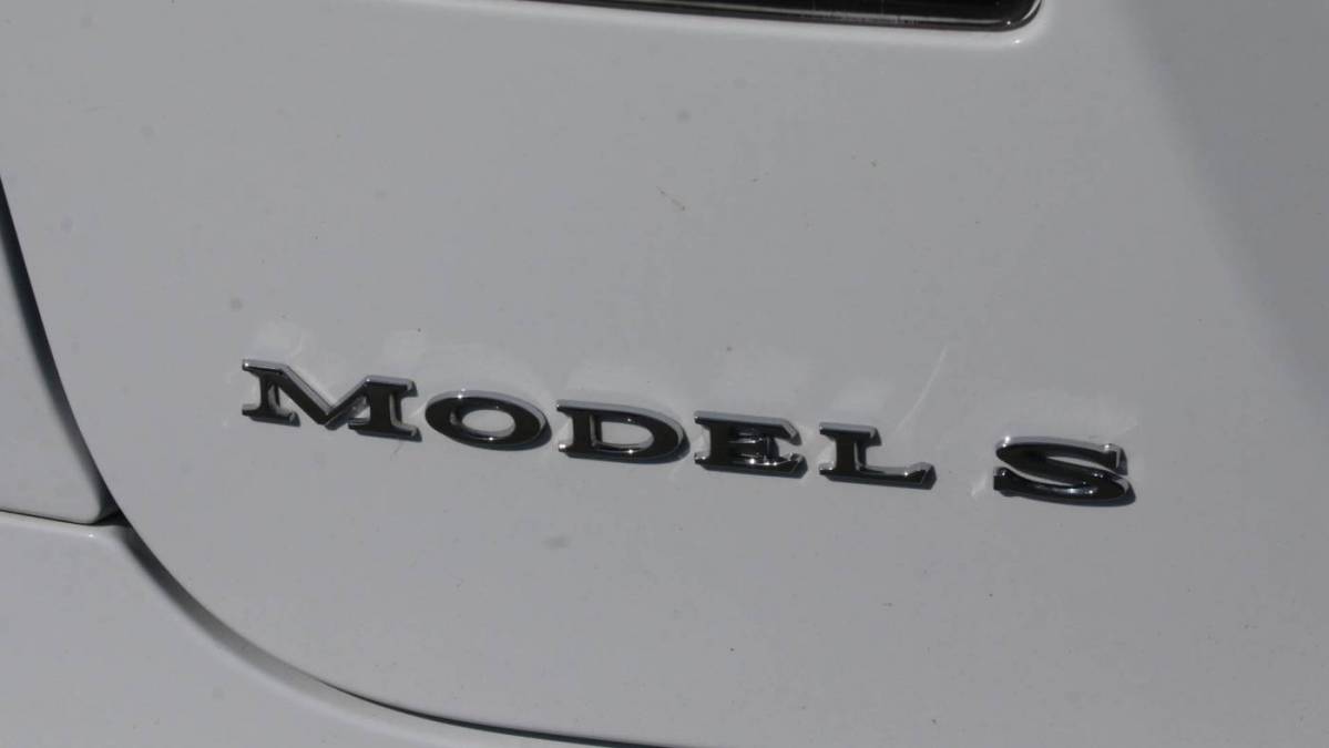 2016 Tesla Model S 5YJSA1E16GF160988