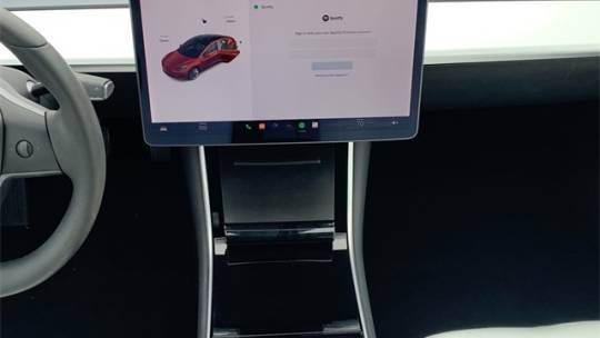 2019 Tesla Model 3 5YJ3E1EB2KF450820