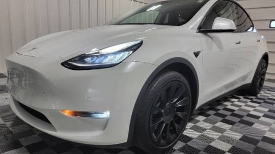 2020 Tesla Model Y 5YJYGDEE8LF046174
