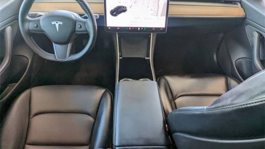 2019 Tesla Model 3 5YJ3E1EA3KF304269
