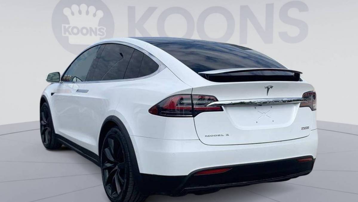 2018 Tesla Model X 5YJXCBE40JF086944