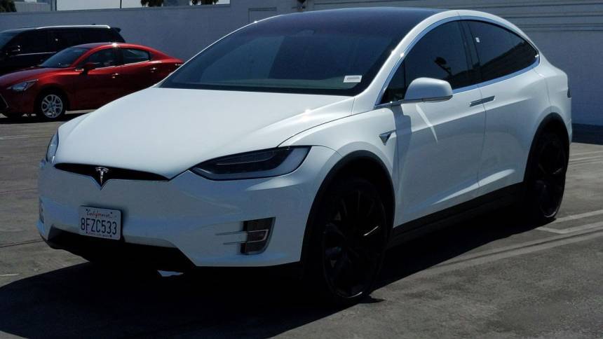 2018 Tesla Model X 5YJXCBE22JF115911