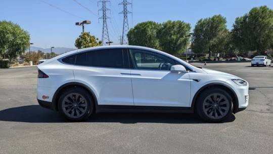 2018 Tesla Model X 5YJXCBE23JF128635