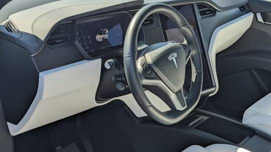 2018 Tesla Model X 5YJXCBE23JF128635