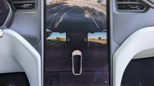 2018 Tesla Model X 5YJXCBE23JF128635