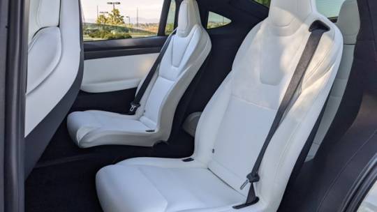 2018 Tesla Model X 5YJXCBE23JF128635