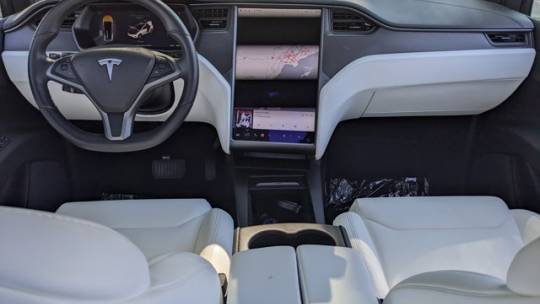 2018 Tesla Model X 5YJXCBE23JF128635