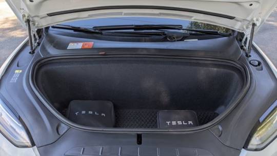 2018 Tesla Model X 5YJXCBE23JF128635