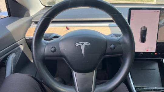 2018 Tesla Model 3 5YJ3E1EA3JF102126