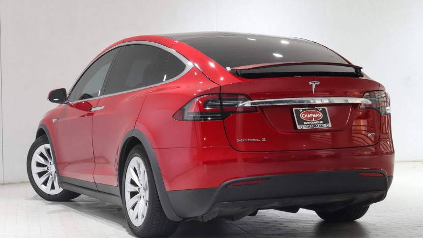 2016 Tesla Model X 5YJXCBE21GF005585