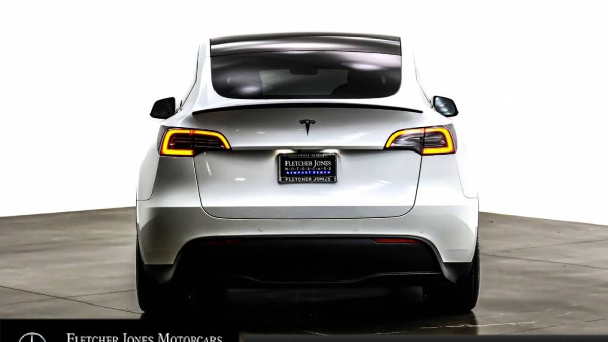 2020 Tesla Model Y 5YJYGDEF4LF043474