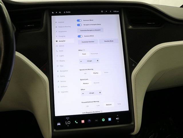 2018 Tesla Model X 5YJXCBE2XJF111914