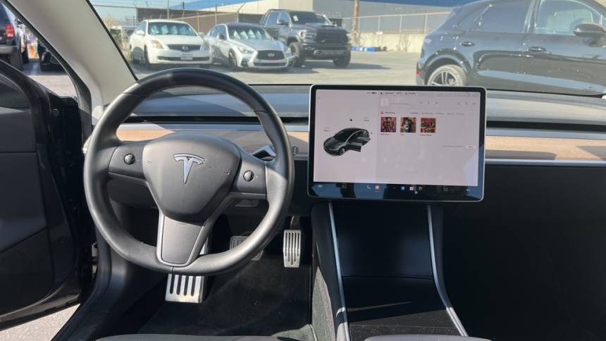 2018 Tesla Model 3 5YJ3E1EBXJF069103