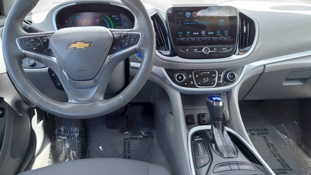 2017 Chevrolet VOLT 1G1RA6S56HU103811