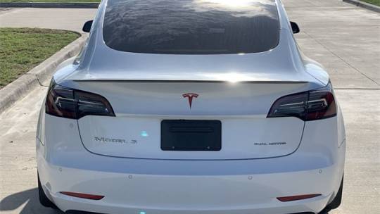 2018 Tesla Model 3 5YJ3E1EB4JF189317