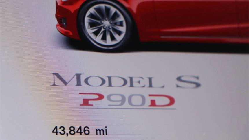 2016 Tesla Model S 5YJSA1E41GF142716