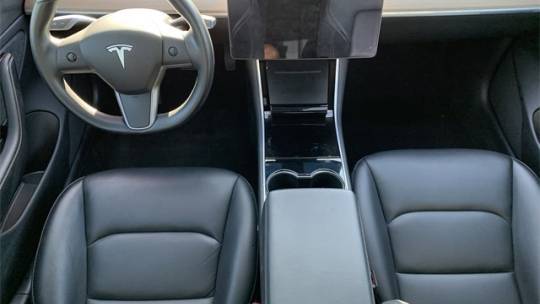 2019 Tesla Model 3 5YJ3E1EB8KF209067