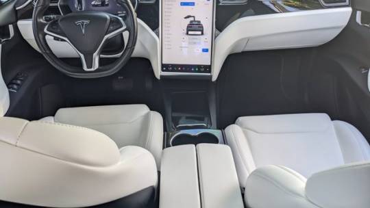 2018 Tesla Model X 5YJXCBE28JF088889