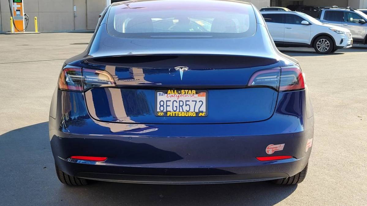 2018 Tesla Model 3 5YJ3E1EAXJF022581