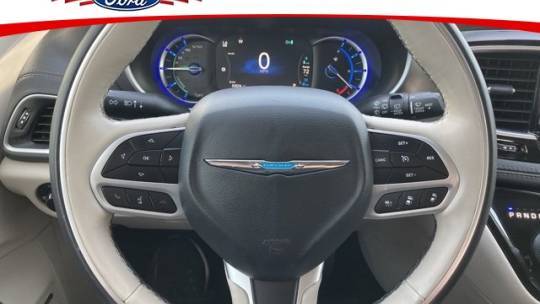 2018 Chrysler Pacifica Hybrid 2C4RC1N74JR230383