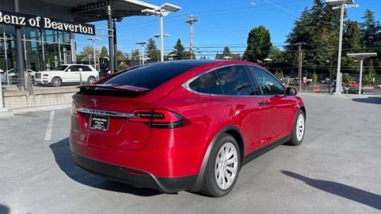 2017 Tesla Model X 5YJXCDE2XHF035665