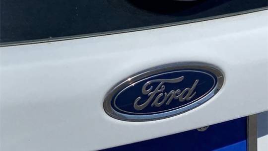 2017 Ford Focus 1FADP3R43HL325455