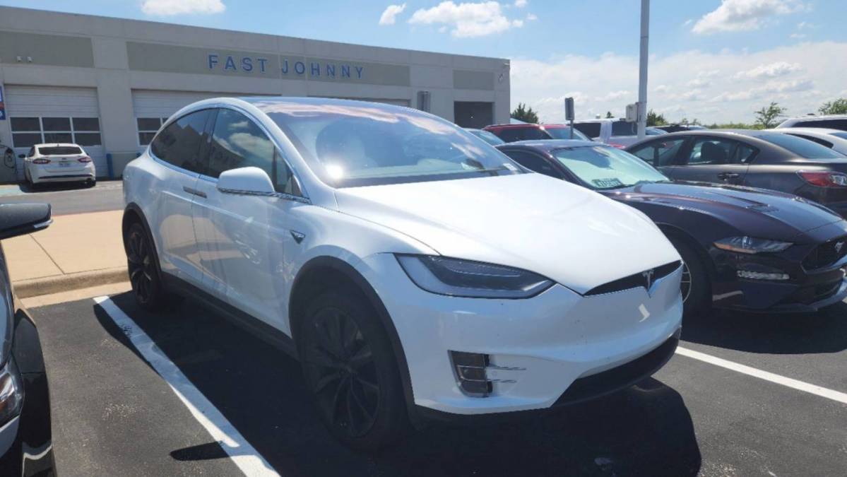 2018 Tesla Model X 5YJXCDE23JF112186