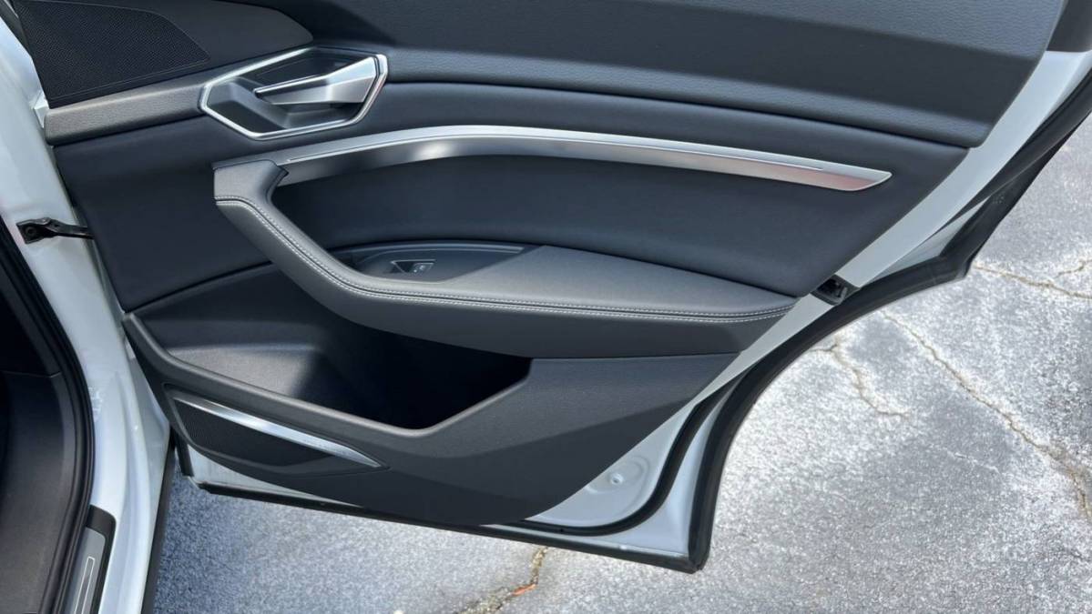 2021 Audi e-tron WA1LAAGEXMB024151